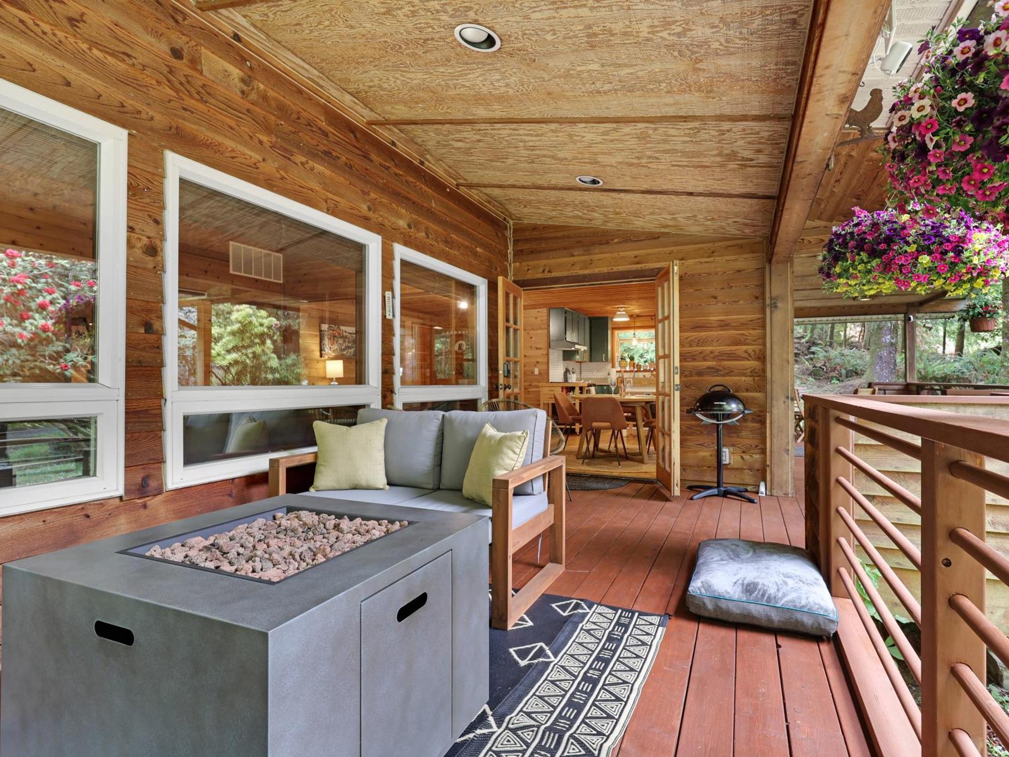 Woods Waves: Luxury Coast Cabin King Beds Pets Tillamook Exterior photo