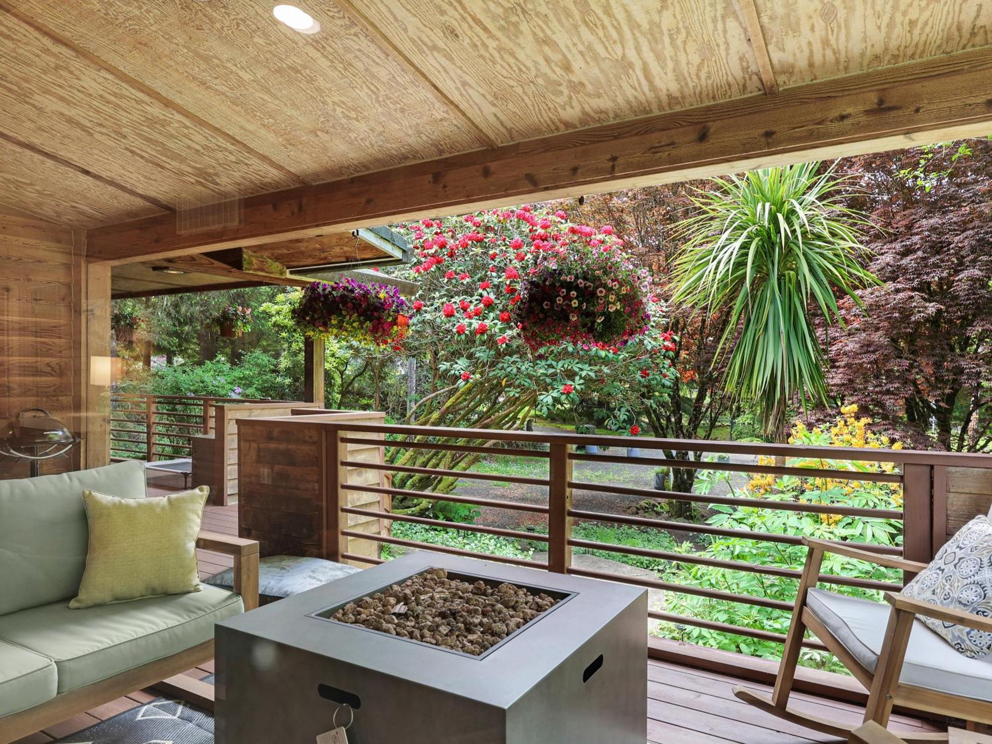 Woods Waves: Luxury Coast Cabin King Beds Pets Tillamook Exterior photo